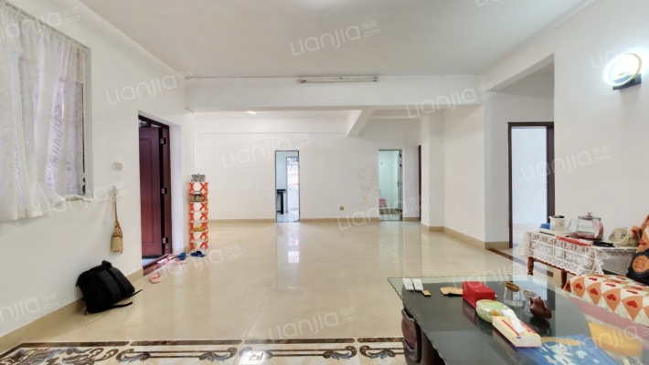 上坡公寓二手房实景图