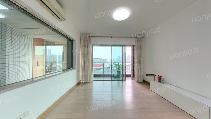 中海滨河湾二手房实景图