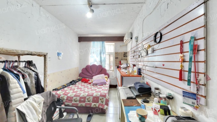 山大路182号二手房实景图