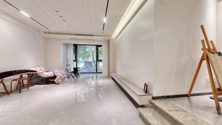 塞纳河畔二手房实景图