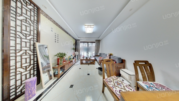 怡品湖景花园二手房实景图