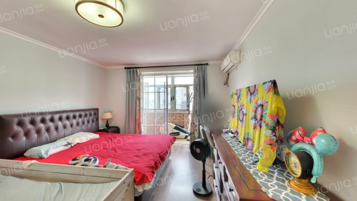 龙兴里二手房实景图