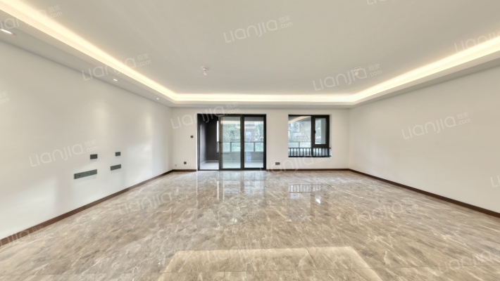 万科民安三度湖山二手房实景图