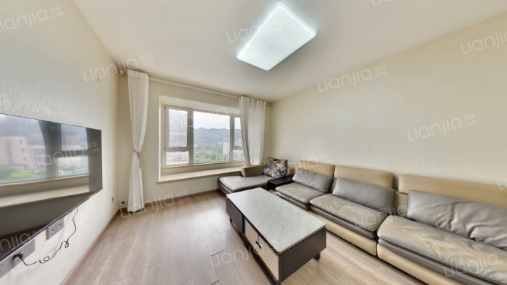 万科理想之光二手房实景图