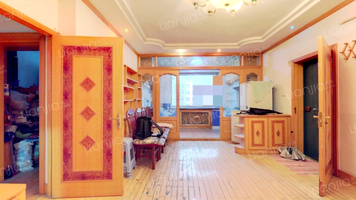 东泰小区二手房实景图