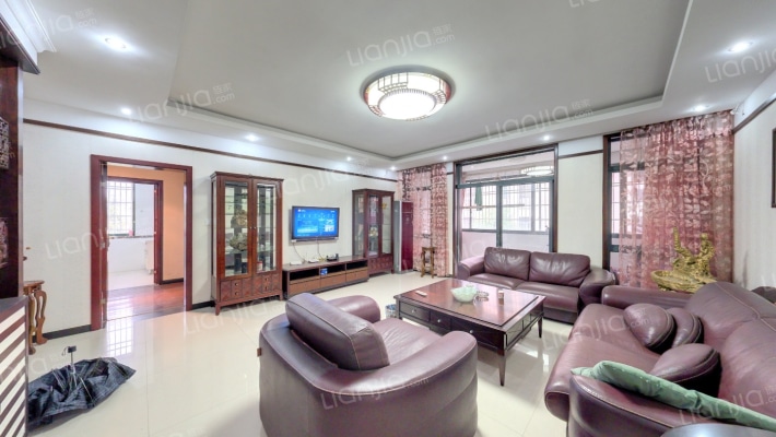 山水华庭二手房实景图