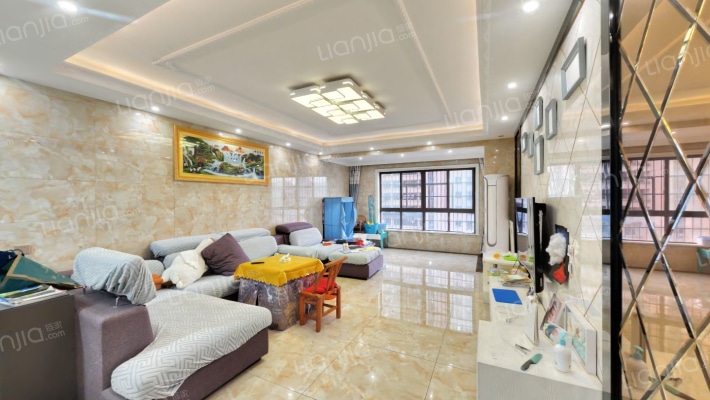 正荣财富中心二手房实景图