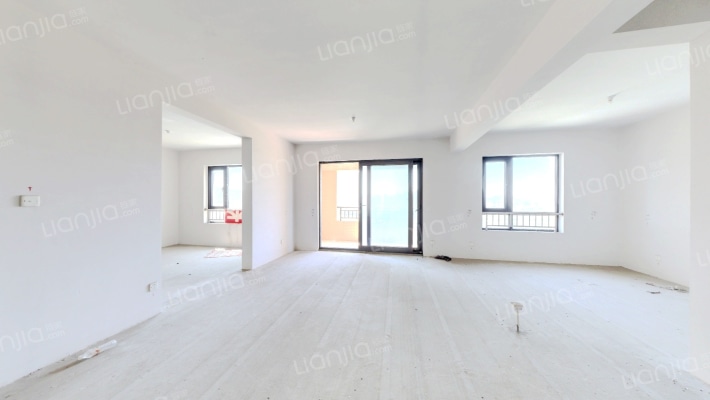 宏源国际花园二手房实景图