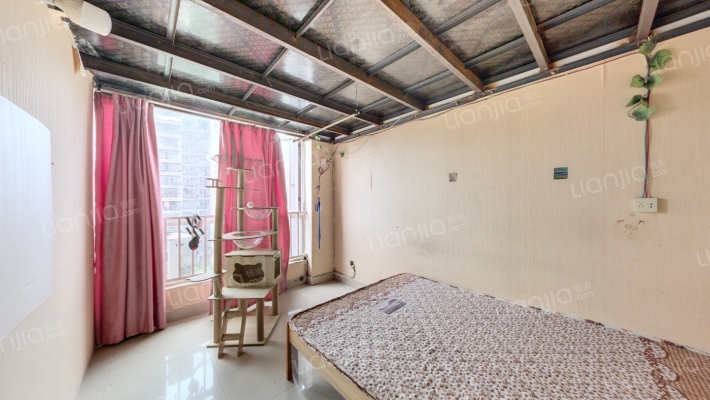 新锐地带二手房实景图