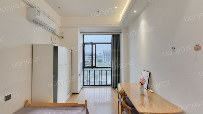 保利和光尘樾三期二手房实景图