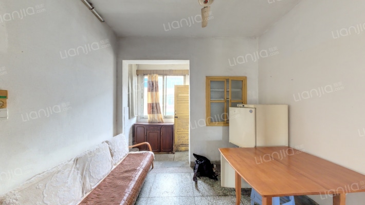 新魏路社区二手房实景图