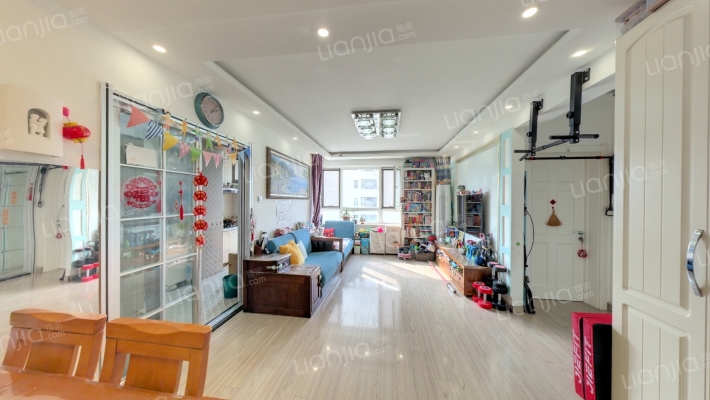 依云首府二手房实景图