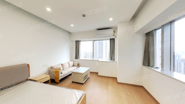 汤臣中心二手房实景图