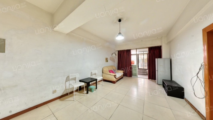 新时空公寓二手房实景图