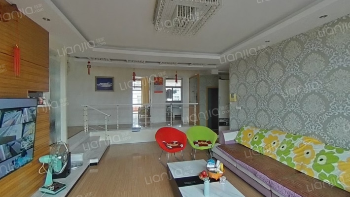 嘉年华花园二手房实景图