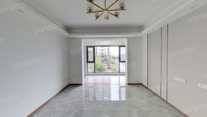 晨鸣观海华苑二手房实景图