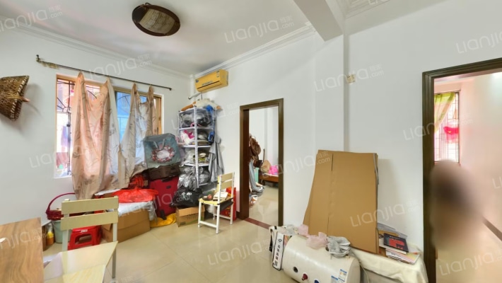 江贝小区二手房实景图