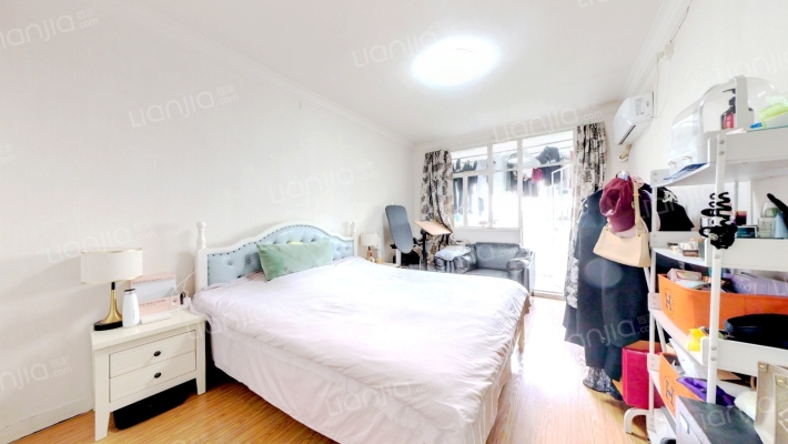 白大楼二手房实景图