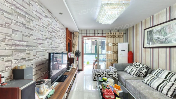 宏日阳光水岸南区二手房实景图