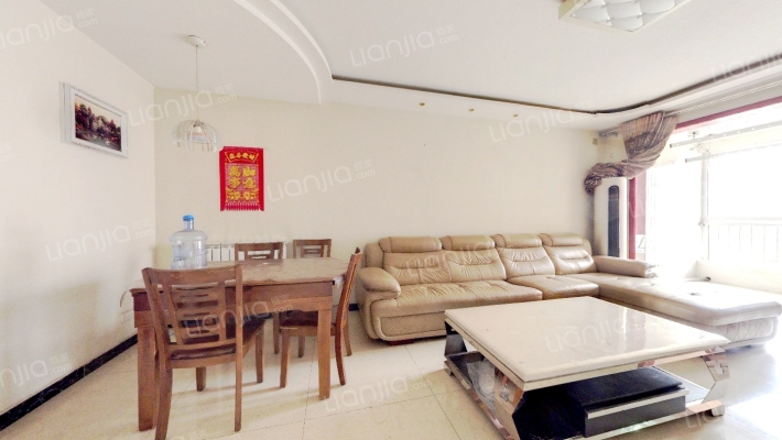 在水一方二手房实景图