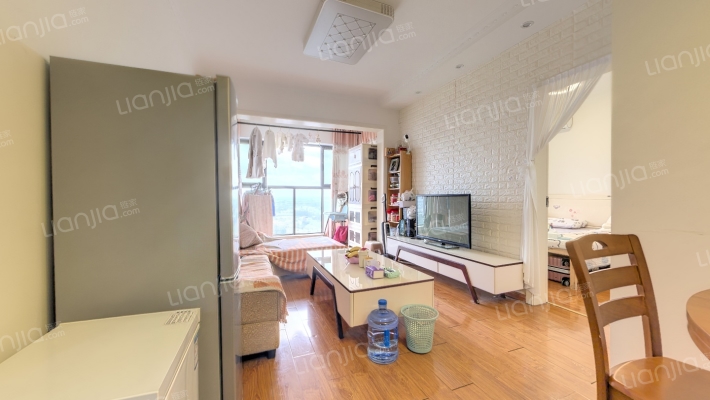 和信天骄府二手房实景图