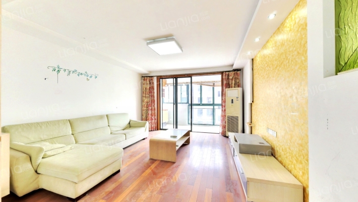 新青浦世纪苑二手房实景图