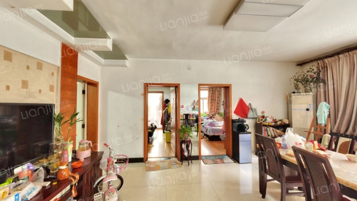 雅园二手房实景图