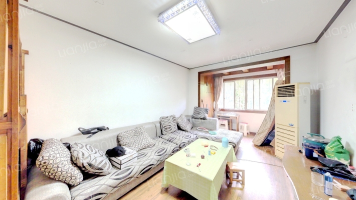 金鹏街176号院二手房实景图