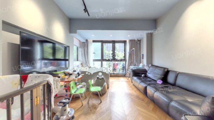 经纬城市绿洲二手房实景图