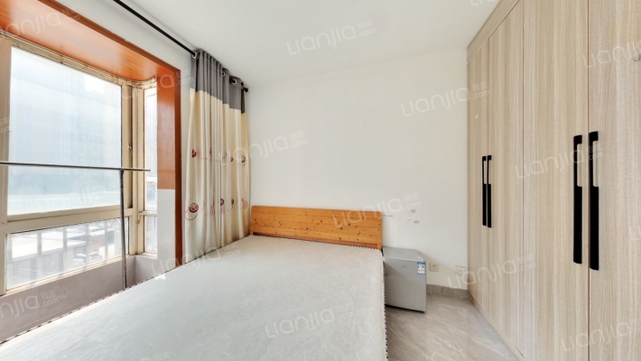 亚华新城邦雅轩二手房实景图