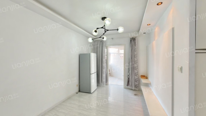 金盾公寓二手房实景图