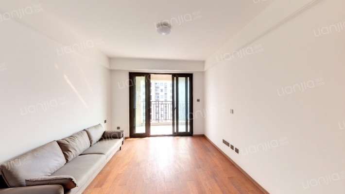 湖畔堤二手房实景图