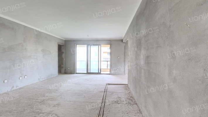 翡翠华庭二手房实景图