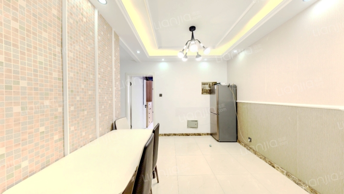 龙泰富苑二手房实景图