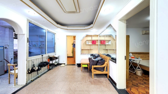 东大商场二手房实景图