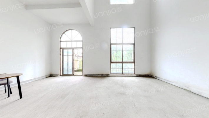 协信彩云湖1号二手房实景图