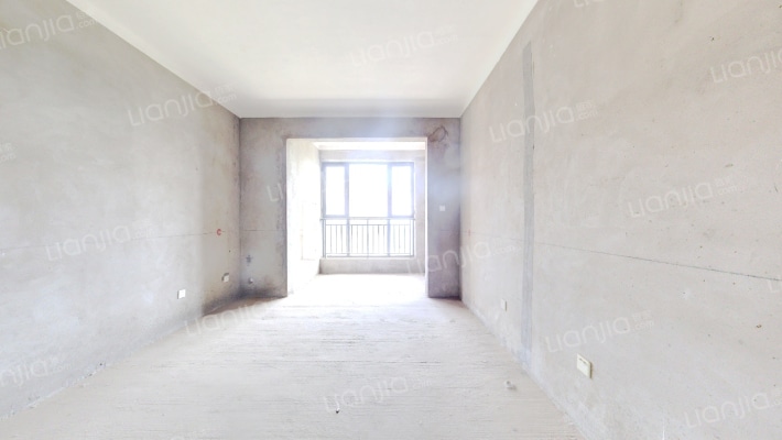 新田城湖光里二手房实景图