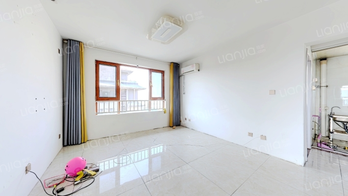 书香世家B区二手房实景图