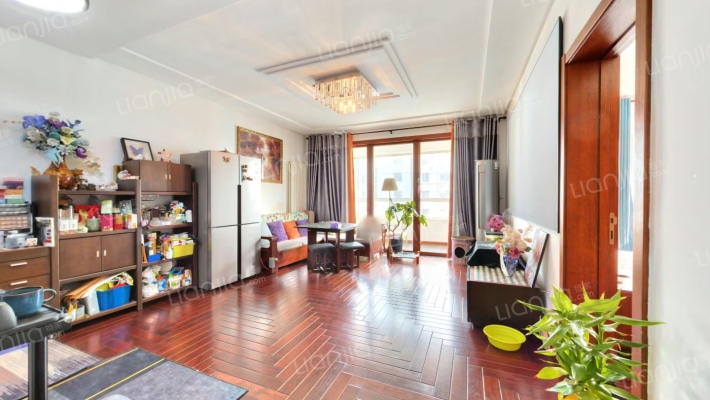 金领世家南区二手房实景图