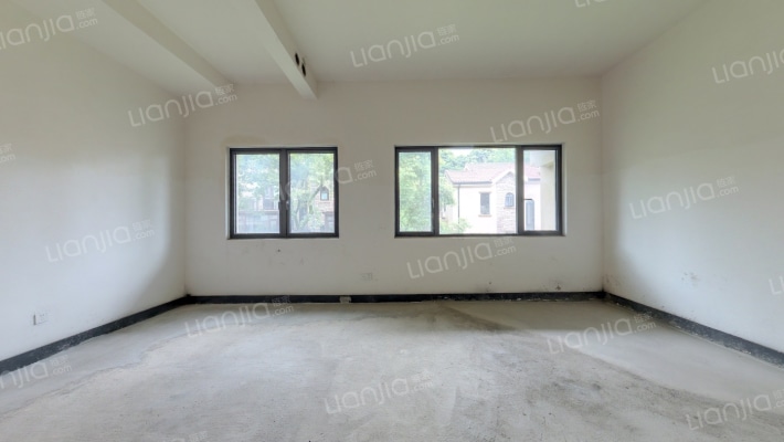 万科君悦云台二手房实景图