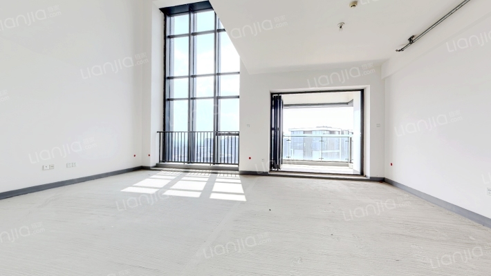 蔚蓝阁B区二手房实景图