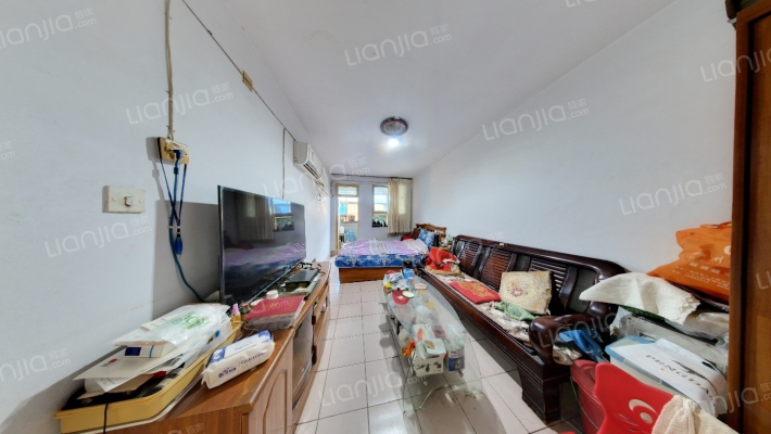 政通路32号院二手房实景图