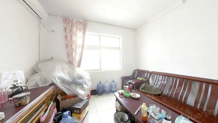 汽车大修厂二手房实景图