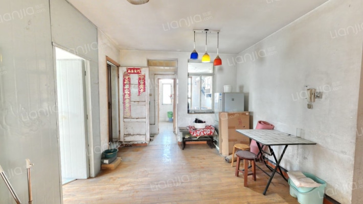 安居苑东村二手房实景图