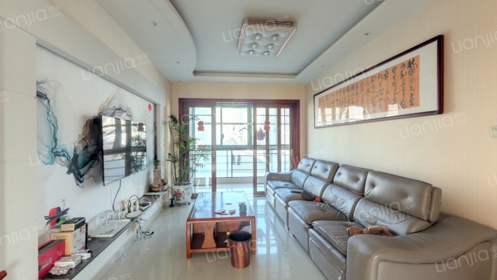 水绿名苑二手房实景图