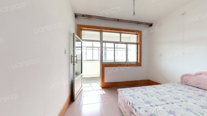 光明路千榕家纺小区二手房实景图