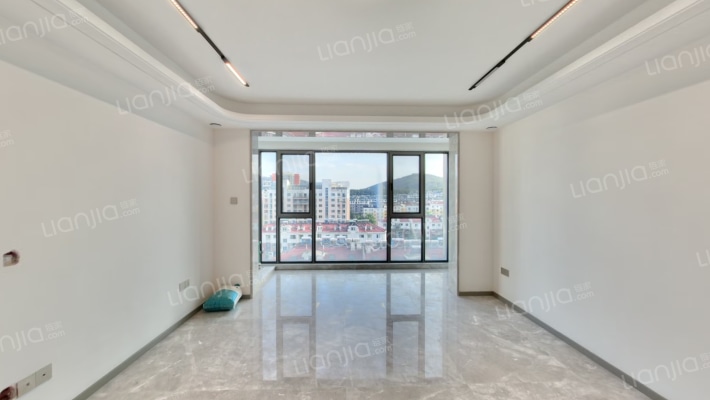 浮新小区西区二手房实景图