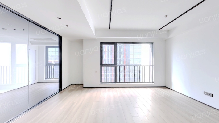 华润置地中心二手房实景图