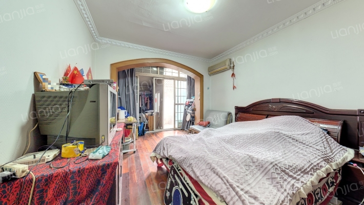 新泾一村二手房实景图