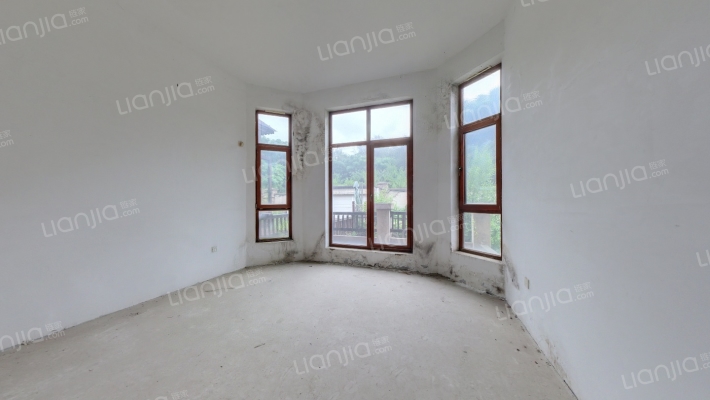 保利十二橡树庄园二手房实景图